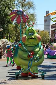 Heimlich At Disney Character Central Disney Parade Disney Events Disney Holiday