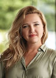 Anna Karas's Instagram, Twitter & Facebook