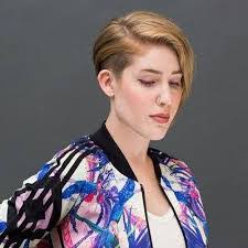 Veronica Dyer's Instagram, Twitter & Facebook