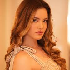 mari weber (marianaweberr)