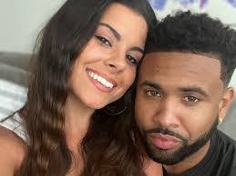 Nicole Delaney's Instagram, Twitter & Facebook