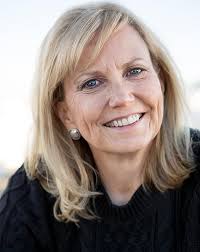 Ocean of Insight: A Sailor's Voyage from Despair to Hope: Mann, Heather  Lyn: 9781941529300: Amazon.com: Books