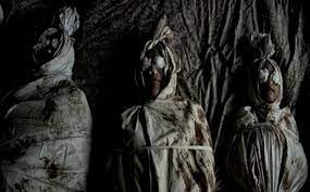 Ada 10 hantu indonesia terseram di indonesia. Seram Yuk Kenalan Dengan 5 Hantu Legendaris Film Indonesia Orami