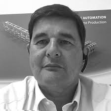 Leitungsbündel werden heute überwiegend mit Klebebändern gebündelt um diese  zusammen zu halten. Da bisherige Automatisierungslösungen zu diesem  Prozess, aus unserer Sicht, zu aufwändig sind, haben…