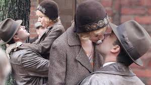Despite the fact that joe's dad (brendan gleeson) is the superintendent of boston's police force, joe runs with the irish mob, until his relationship with the boss' moll emma gould (sienna miller). Ben Affleck And Sienna Miller Kiss While Filming Live By Night Amid Talk They Are Flirting On Set See The Steamy Photos