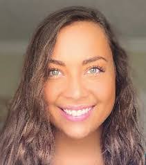 Melissa Conn's Instagram, Twitter & Facebook