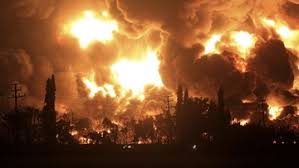Kilang minyak pt pertamina ru vi balongan, kabupaten indramayu, jawa barat, terbakar pada senin dini hari, 29 maret 2021. 4vsxs2ymbnowkm