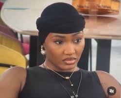 Of side chick, husband and wife matter. 🤣🤣🤣🤣