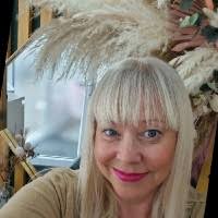 10+ "Sarah Bowering" profiles