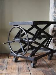 Ancienne Table Elevatrice D Atelier Console Ou Table Basse Table Elevatrice Table Basse Table Reglable