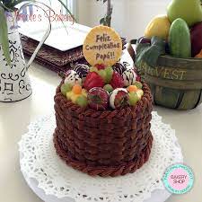 Soooo, it' my 18th birthday tomorrow so i spent today decorating the birthday cake my gran made me ^.^ and because i'm such a dork, i insisted on having a fruits basket cake <3 featuring the mabudachi trio of course! Buttercream Cake Basket Cake Design By Nicole S Bakery