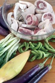 It is still scrumptious no matter what cut of meat you use. Kare Kare Oxtail Tripe Stew In Peanut Sauce Foxy Folksy