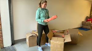 Juni 1988 in lachen) ist eine schweizer schlagersängerin. Beatrice Egli Sportkleidung Netto