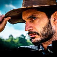 Edgar Pico's Instagram, Twitter & Facebook