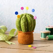 El resultado final es un adorno. Las Mejores Ideas Para Hacer Tu Propio Cactus Con Materiales Reciclables Manualidades Es