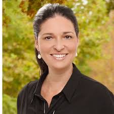 Karen Firth's Instagram, Twitter & Facebook