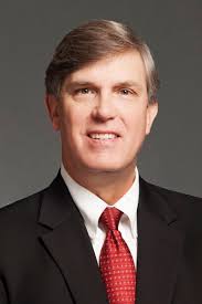 The chairman of the Little Rock National Airport commission has named Tom  Clarke the acting Executive Director of Clinton national Airport after  todays shooting #ARnews