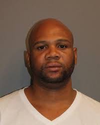 Sean Oliphant's Instagram, Twitter & Facebook