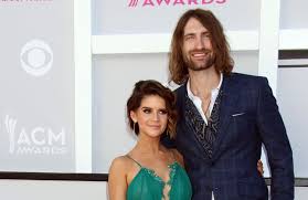 Penned by brinley addington and jerry. Maren Morris And Ryan Hurd Wrote Their Vows In A Bar People Tulsaworld Com