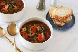 Hearty Stovetop Vegetable Beef Soup With Potatoes Vegetable Beef Soup Beef Soup Beef Soup Recipes