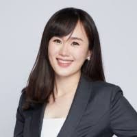 Dora Peng's Instagram, Twitter & Facebook