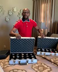 In case you missed it, espn has video from the floyd mayweather vs. Floyd Mayweather Flexes His Insanely Expensive Watches On Ig