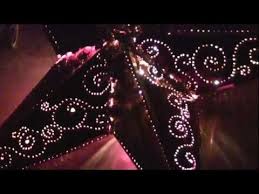 Bastelanleitung Fur Eine Sternen Lampe Fur Wenig Geld Weihnachtsstern Basteln Weihnachtsstern Beleuchtet Sterne Basteln