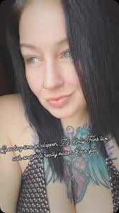 Lori Luck's Instagram, Twitter & Facebook