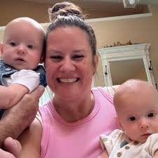 The group that hosted a raunchy drag show outside a Sumner-Bonney Lake  elementary school is MAD that pictures of the debauchery were shared  online. Gee, maybe don't perform in panties around kids