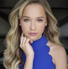 Lea Lynn's Instagram, Twitter & Facebook