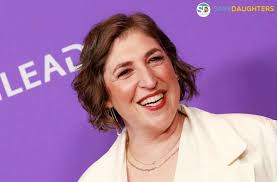 Is Mayim Bialik Gay? Husband, Wiki, Parents, Net Worth, Height