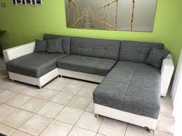 Großes sofa in grau aus stoff oder etwa doch ein bigsofa aus leder? Wohnlandschaft U Form Weiss Grau Kaufen Auf Ricardo