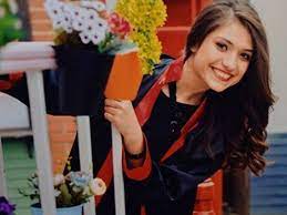 Bizim aybüke'miz de aynı şekilde şehit oldu. Sehit Ogretmen Aybuke Yalcin Mezari Basinda Anildi Ntv