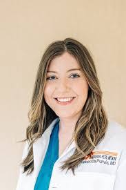 Christina Goss's Instagram, Twitter & Facebook