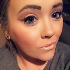 erin combs (@emschmutte)