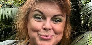 Lesley Doherty's Instagram, Twitter & Facebook