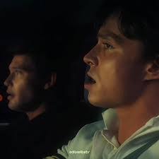 Justin Vanatta's Instagram, Twitter & Facebook