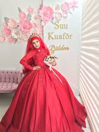 Ozlem Atas Adli Kullanicinin Kina Baslari Panosundaki Pin The Dress Elbise Dugun Basortusu Modasi