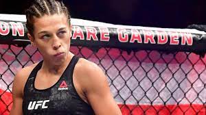 Born on august 18th 1987, joanna jędrzejczyk is a polish mixed martial artist who currently competes in the women's flyweight and strawweight division of the ufc.she is a former ufc women's. Ufc Joanna Jedrzejczyk Skomentowala Kontuzje Widzicie Moja Spuchnieta Glowe Mma