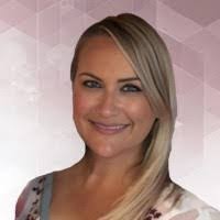 Julie Holifield's Instagram, Twitter & Facebook