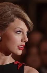 Alyssa Swift's Instagram, Twitter & Facebook