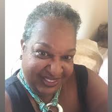 칸예 웨스트와 아내 Bianca Censori가 2025년 그래미에서 희귀한 레드 카펫을 등장했습니다. 이제 시상식에서 쫓겨나서 초대도  받지 않았는지, 레드카펫을 걸어다니기로 선택하고 빨리 떠나는 건지 혼란이 일고 있다. 그는 또한 오늘 일찍 인스타에서 모든