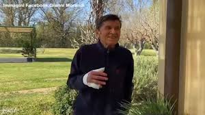 Anna dan is the second wife of gianni morandi, and has been with the singer for 25 years. Gianni Morandi Improves And Reassures In Small Steps I Return To A Normal Life Time News Time News