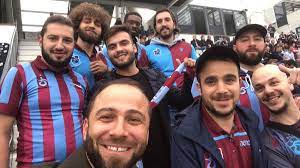 Trabzonspor'da, transferin bir numaralı ismi yusuf yazıcı ailesiyle birlikte tatilin tadını çıkartıyor. Fanatik Bizimcocuklar On Twitter Yusuf Yazici Nin Abisi Cihan Yazici Ve Trabzonsporlu Taraftarlar Da Bu Macta Milli Oyuncularimizi Yalniz Birakmadilar Yaziciyusuf97 Https T Co Usezohr5xs
