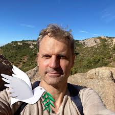 Adapté du best-seller de Paolo Cognetti et Prix du jury lors du dernier  Festival de Cannes, 𝗟𝗘𝗦 𝗛𝗨𝗜𝗧 𝗠𝗢𝗡𝗧𝗔𝗚𝗡𝗘𝗦 de Felix van  Groeningen et Charlotte Vandermeersch avec Luca Marinelli et Alessandro  Borghi