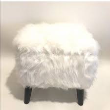 Our faux fur storage ottoman adds a retro and groovy touch to your living room, bedroom or entryway. Tainoki Fine Furniture Other New Tainoki White Faux Fur Storage Stool Ottoman Poshmark