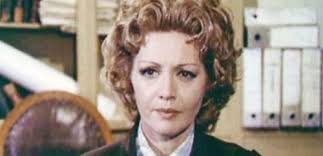 Actriţa carmen stănescu a murit la vârsta de 92 de ani, după o lungă şi grea suferinţă, au declarat, joi, reprezentanţii teatrului naţional bucureşti. ActriÅ£a Carmen StÄnescu A Murit Ultima OrÄ