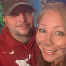 What are the best restaurants for a fulfilling meal under $20 in Savannah  Historic Landmark District?