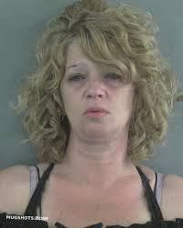 Shannon Schlueter's Instagram, Twitter & Facebook