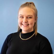 Victoria Tompkins's Instagram, Twitter & Facebook